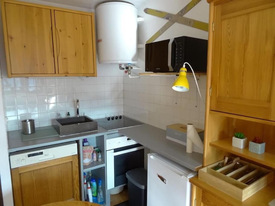Appartement Au Coeur Du Village Avec Parking Prive Mijoux Exterior foto